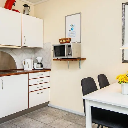 4 Person In Romo-by Traum Sønderby