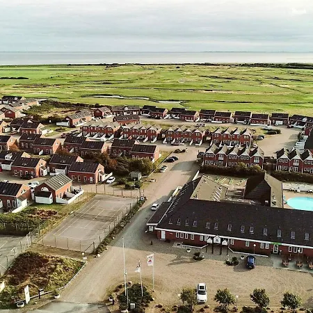 4 Person In Romo-by Traum